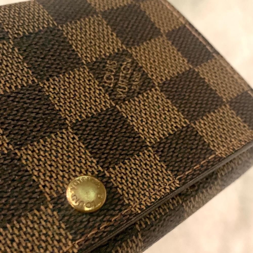 👑✅PRICE FIRM✅ AUTHENTIC Louis Vuitton Damier Wallet - Picture 6 of 17